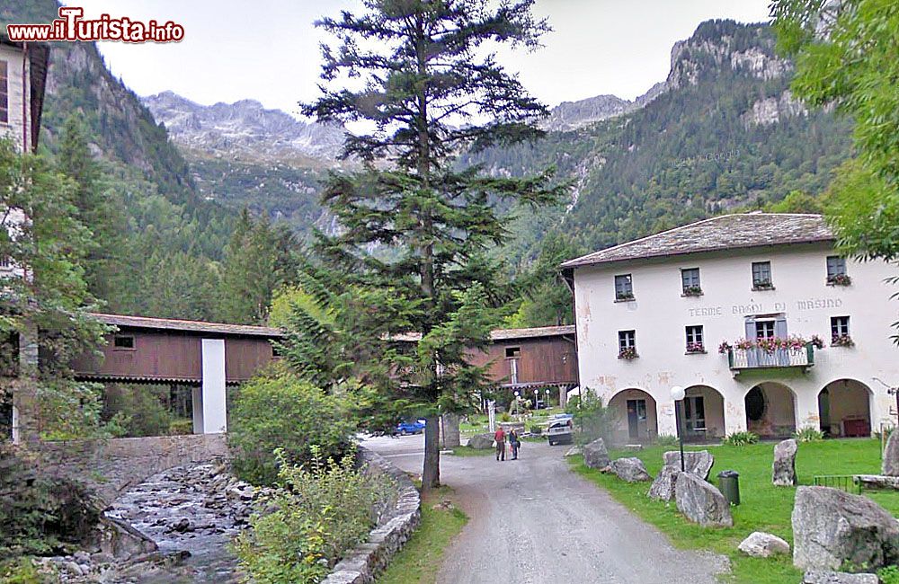 Immagine Le Terme di Bagni Masino in Lombardia, nel cuore delle Alpi