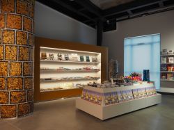 Il Book Shop del Museo Classis a Ravenna, Emilia Romagna. Si possono acquistare libri e volumi sulla storia archeologica della città oltre che gadget per tutte le età.

