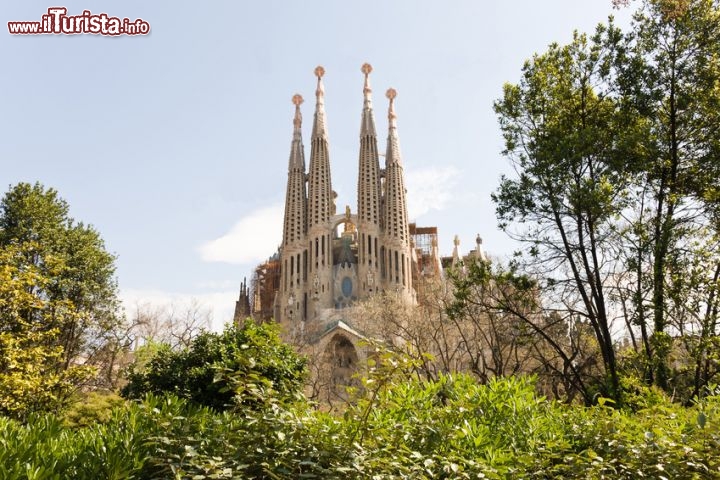 Immagine Barcellona Tempio Sagrada Familia Finita Gaudi