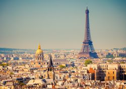 Panorama di Parigi, si riconosce la Torre Eiffel ...