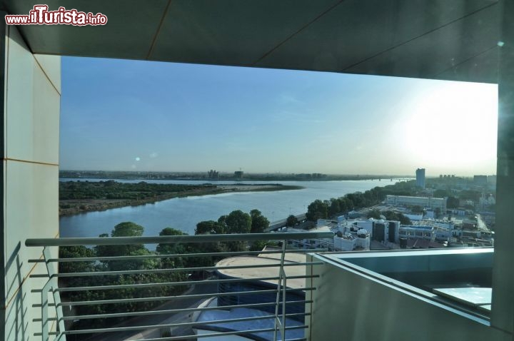 Immagine Vista dalla finestra di una camera standard dell'hotel Corinthia Khartoum