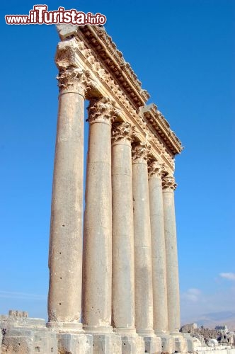 Immagine La città di Baalbek  ed il Tempio di Giove in Libano - Foto Giulio badini  www.deserti-viaggilevi.com