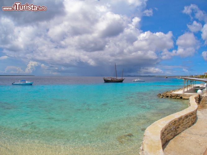 Immagine Baia e mare turchese a Bonaire - © Marrero Imagery / Shutterstock.com