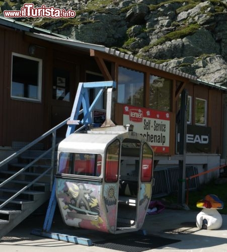 Immagine Cabinovia o altalena, esposta nella località sciistica di Andermatt