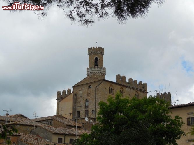 Immagine Centro Volterra Palazzo dei Priori - © Giovanni Mazzoni (Giobama)