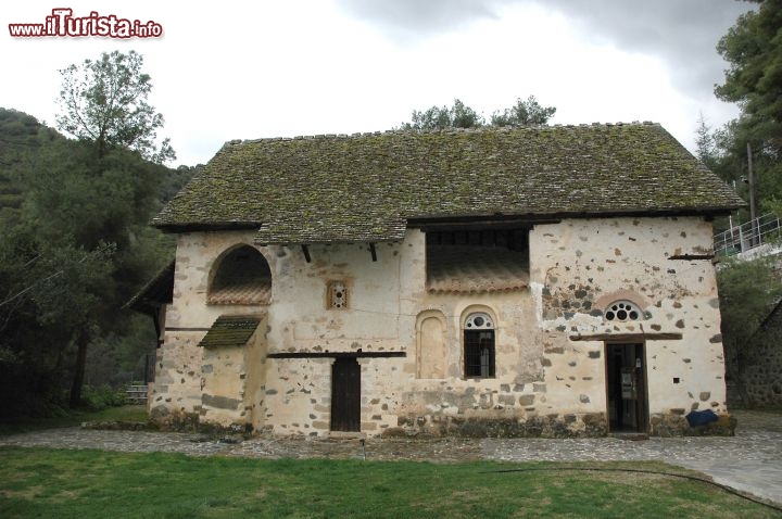 Immagine La Chiesa di Agios Nikolaos tis Stegis, (San Nicola del Tetto), nei pressi del villaggio di Kakopetria (Cipro) e i suoi dipinti murali. Dichiarata dall’UNESCO Patrimonio Culturale dell’Umanità