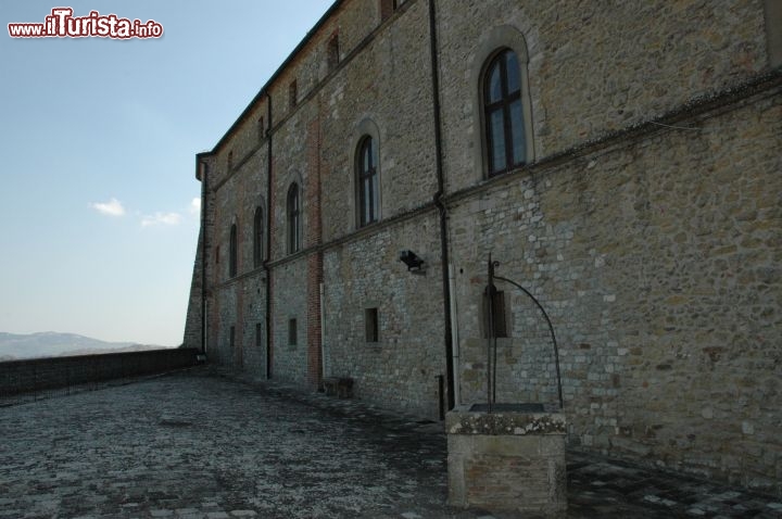 Immagine Cortile interno alla fortezza di San Leo