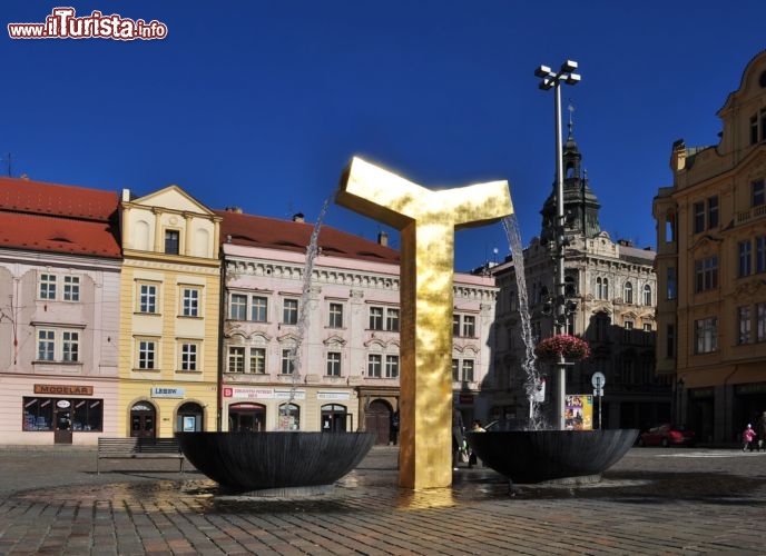 Immagine Fontana d'oro a Pilsen in Boemia - © Lucie Vonaskova / Shutterstock.com