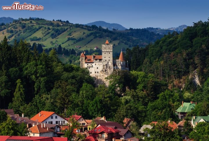 Immagine Scorcio del Castello di Bran, vicino a Brasov, nei Carpazi - © Olimpiu Pop / Shutterstock.com