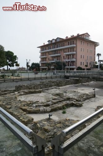 Immagine Anche in centro a Grado ci sono degli scavi archeologici