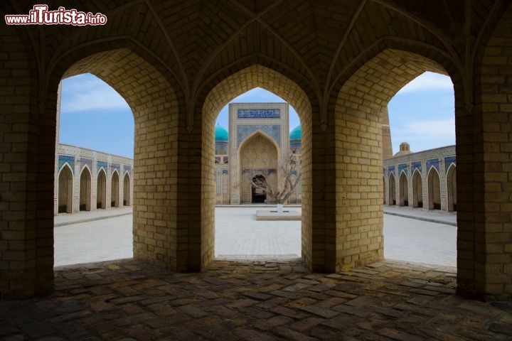 Immagine Interno della Moschea Poi-Kalon ubicata a Bukhara. in Uzbekistan - © Eduard Kim / Shutterstock.com