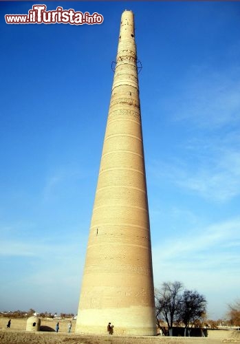 Immagine Kunya Urgench minareto Kutlung Timur Turkmenistan - Foto di Giulio Badini / I Viaggi di Maurizio Levi