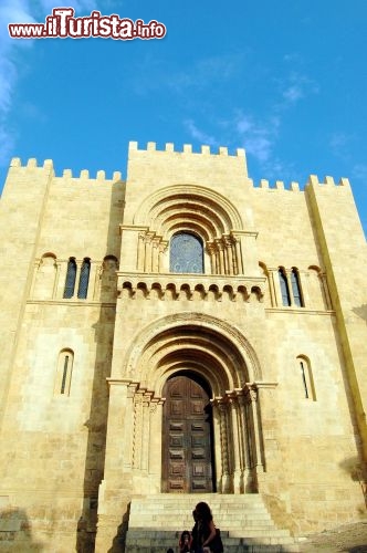 Immagine La Cattedrale vecchia di Coimbra, Portogallo - Foto di Giulio Badini