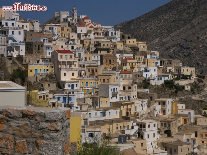 Immagine Le case della Chora di Karpathos, nel Dodecaneso in Grecia - © Martin Danek / Shutterstock.com