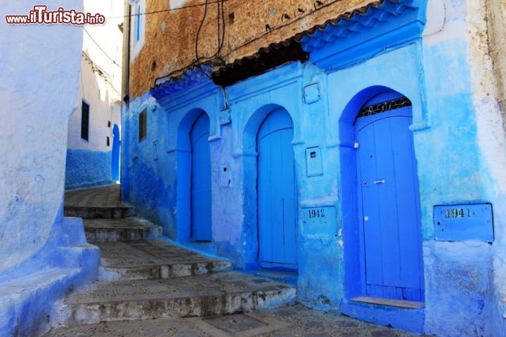 Immagine Le porte blu di Chefchaouen, Marocco - © ronniewallen - Fotolia.com