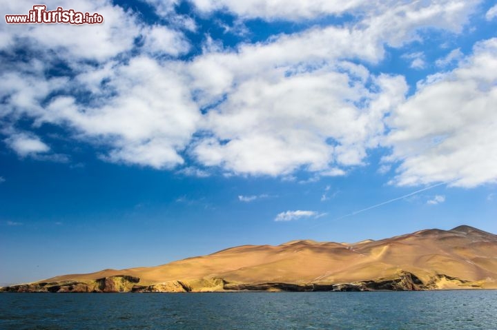 Immagine Le selvagge Islas Ballestas si trovano davanti a Paracas, la località del Perù meridionale - © Anton_Ivanov / Shutterstock.com