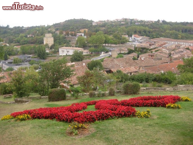 Immagine Lautrec, il borgo antico dei Midi-Pirenei in Francia