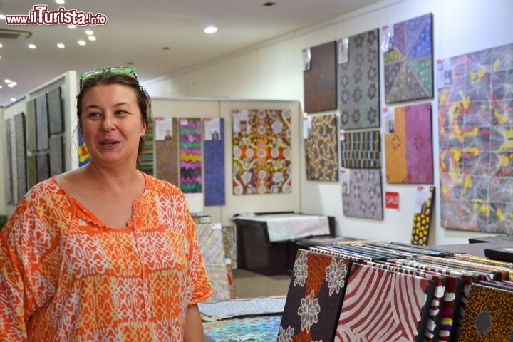 Immagine Mbantua Aboriginal Art Gallery ad Alice Springs - Nel cuore della città, dove si trova il Mall, questa galleria d'arte vi permette di ammirare il lavoro di grandi artisti aborigeni, e potete fare acquisti di grande valore