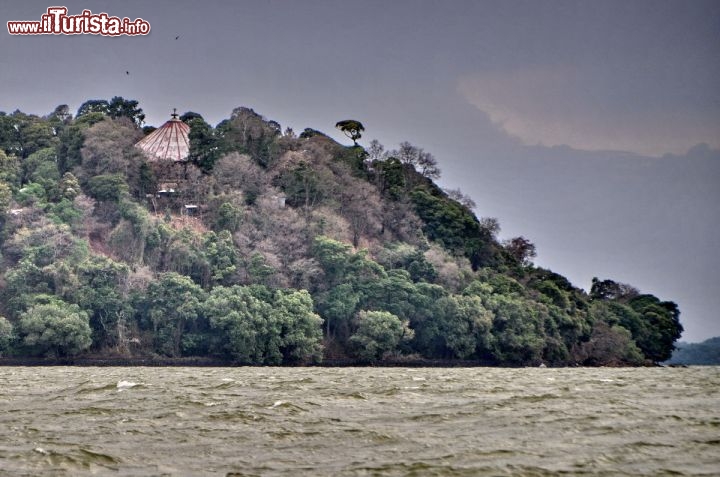 Immagine Monastero su isola del lago Tana, durante crociera