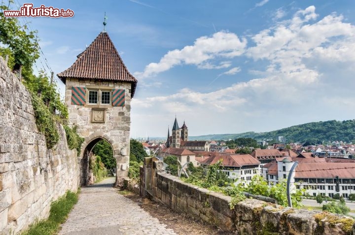 Immagine Neckarhaldentor, torre di fortificazione del 14° secolo a Esslingen am Neckar  - © Anibal Trejo / Shutterstock.com