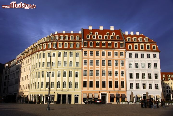 Immagine Neumarkt a Dresda, la "città nuova" della capitale della Sassonia in Germania - © katatonia82 / Shutterstock.com