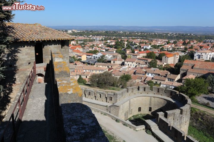 Immagine Panorama di Carcassonne visto dal Castello: in secondo piano la cosiddetta Bastide Saint Louis - © Philip Lange / Shutterstock.com