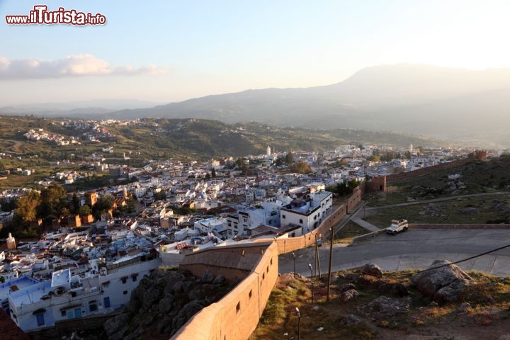 Immagine Panorama della medina di Chefchaouen in Marocco - © Philip Lange / Shutterstock.com