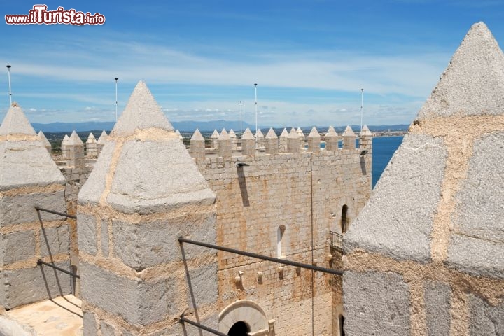 Immagine Particolare del Castello Templari a Peniscola, costa est della Spagna - © Massimiliano Pieraccini / Shutterstock.com