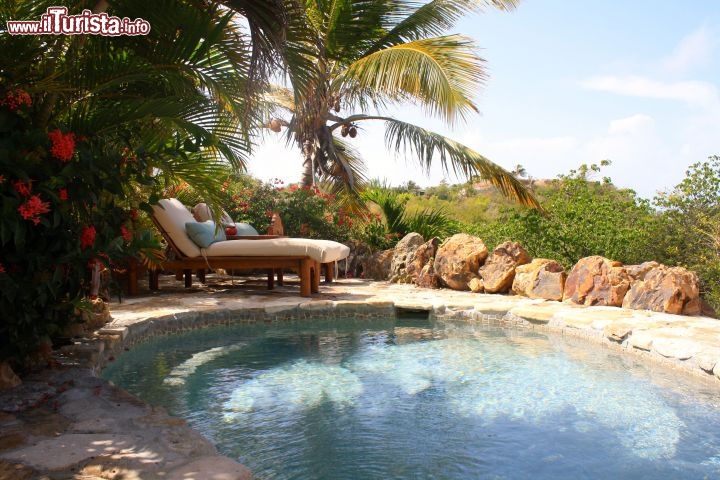 Immagine Relax alle Bali House di Necker Island l'Isola privata di Sir Richard Branson - © Guendalina Buzzanca / thegtraveller.com