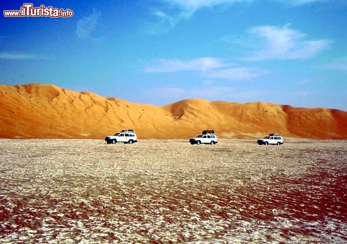 Immagine Rub Al Khali, escursione con i fuoristrada nel deserto dell'Oman - Foto di Giulio badini