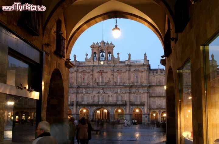 Immagine Salamanca, i portici di plaza Mayor - Copyright foto www.spain.info