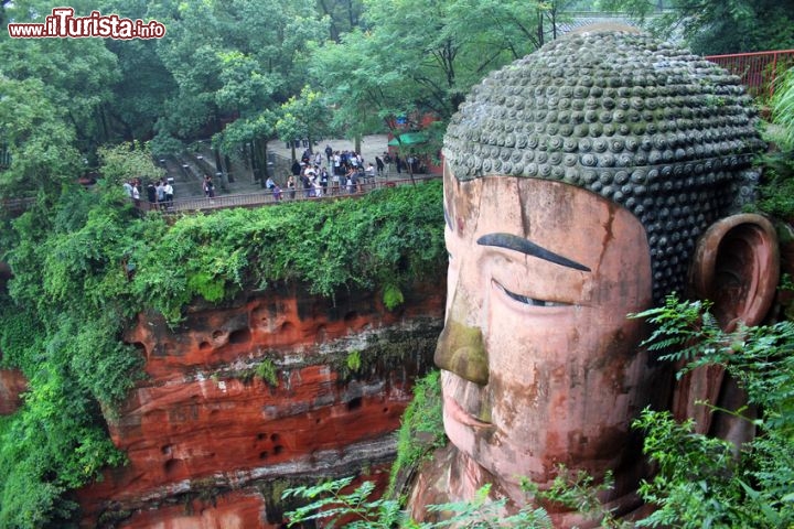 Leshan (Cina) e la statua del Buddha più grande del mondo