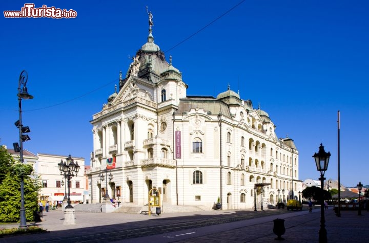 Immagine Il Teatro Borodac a Kosice, la bella città della Slovacchia - © PHB.cz (Richard Semik) / Shutterstock.com