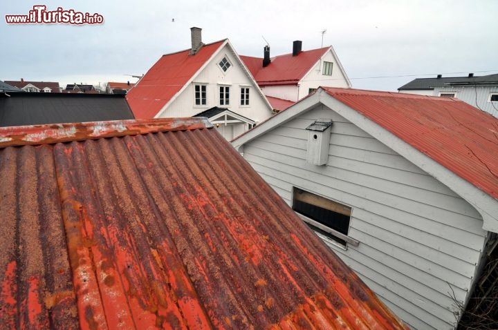 Immagine Tetti case di legno Henningsvaer Lofoten