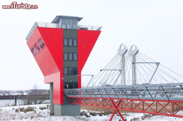 Immagine Torre di controllo dei ponti automatici di Zwolle in Olanda - © hans engbers / Shutterstock.com