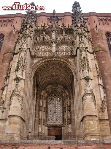 Immagine Un portale d'ingresso della Cattedrale di Albi dedicata a Santa Cecilia.