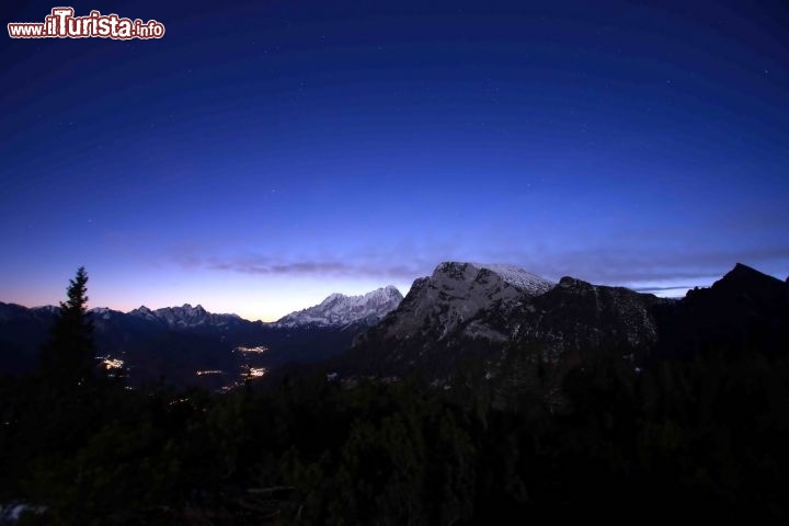 Immagine Vista notturna sulle Dolomiti Agordine nella  Val di Zoldo - © Michela Garosi / TheTraveLover.com