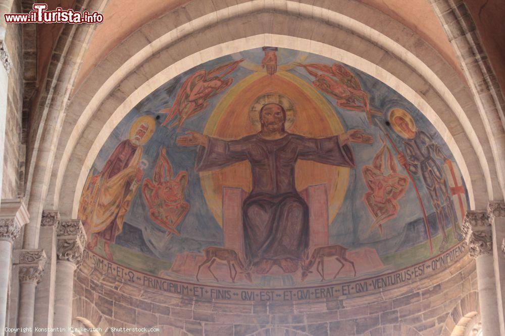 Immagine Affresco all'interno del duomo di Bamberga, Germania - © Konstantin Mizikevitch / Shutterstock.com