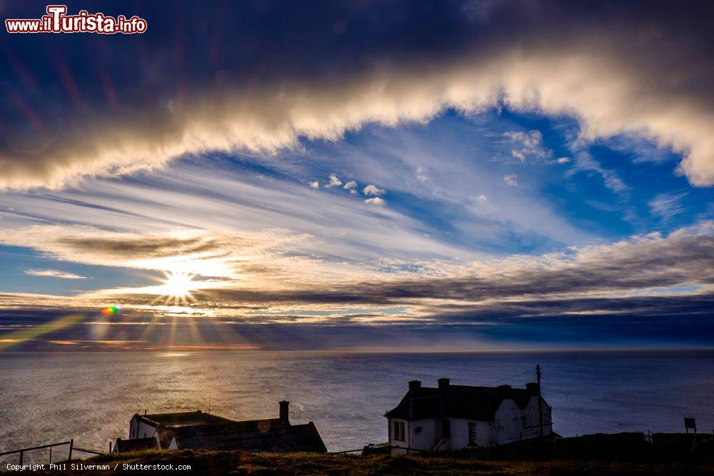 Immagine Alba sul promontorio di St. Abbs Head in Scozia - © Phil Silverman / Shutterstock.com