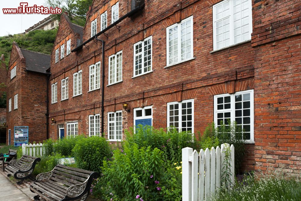 Immagine Antica architettura a Nottingham, Inghilterra. La storia di questa città parla attraverso ogni angolo e edificio.