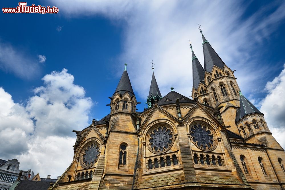 Immagine Un'antica chiesa della città di Wiesbaden, capoluogo dell'Assia, Germania.