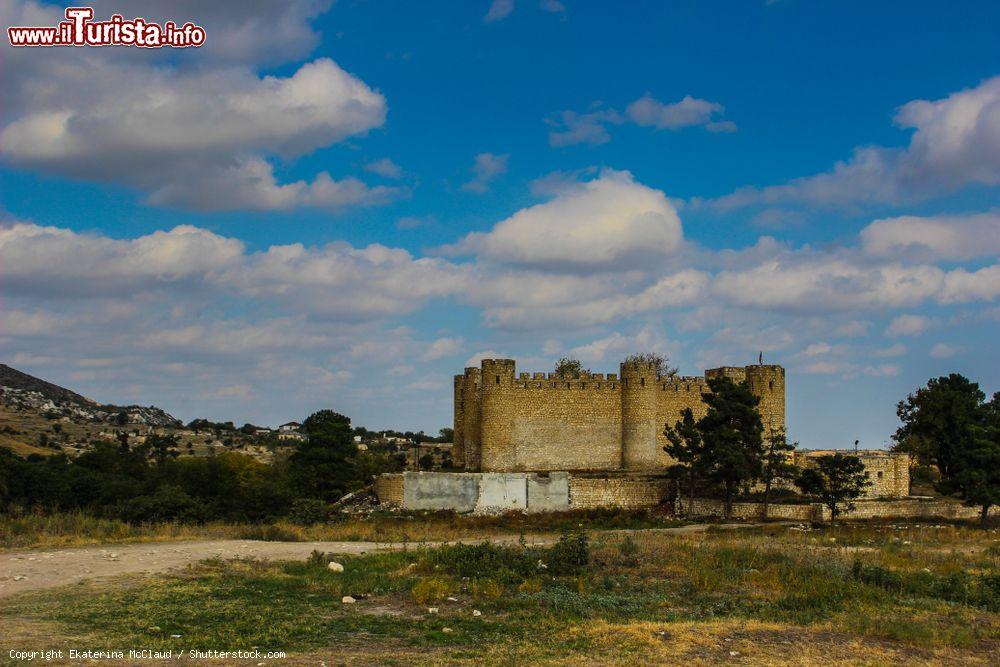 Immagine Antica costruzione in pietra nei dintorni di Stepanakert, Nagorno-Karabakh - © Ekaterina McClaud / Shutterstock.com