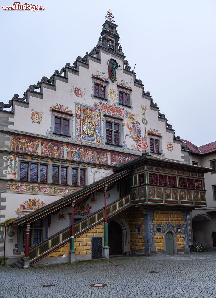 Immagine L'antico Palazzo Comunale di Lindau, Germania, uno dei gioielli architettonici della città.