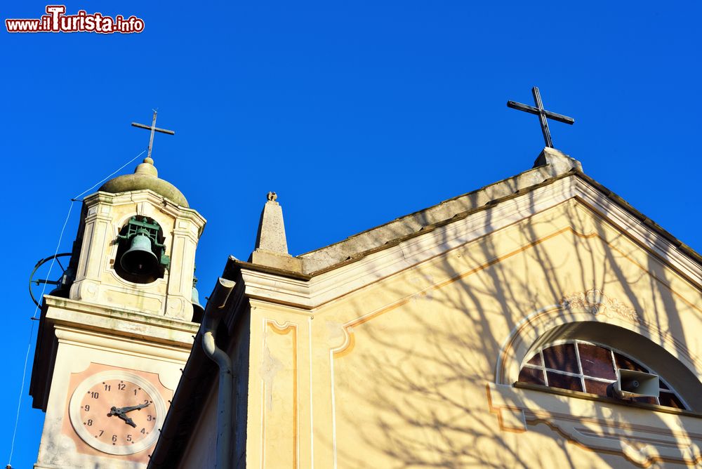 Immagine Architettura religiosa a Pieve Ligure, provincia di Genova.