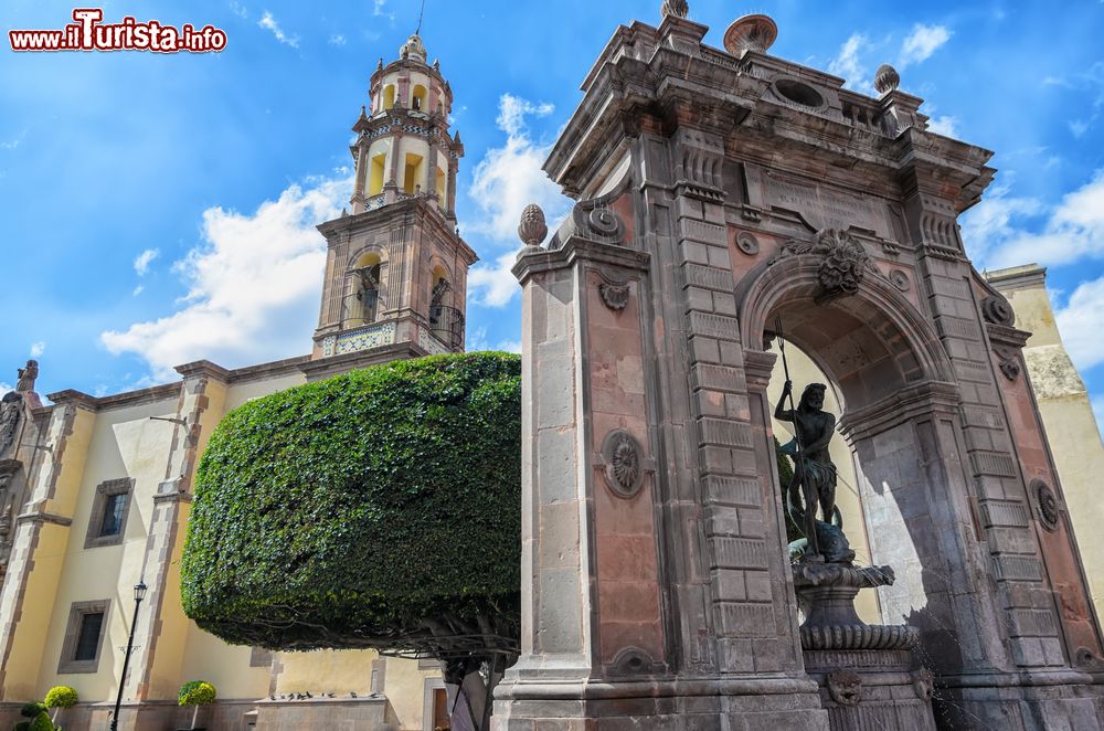 Immagine Architettura religiosa e civile nella città di Queretaro, Messico.