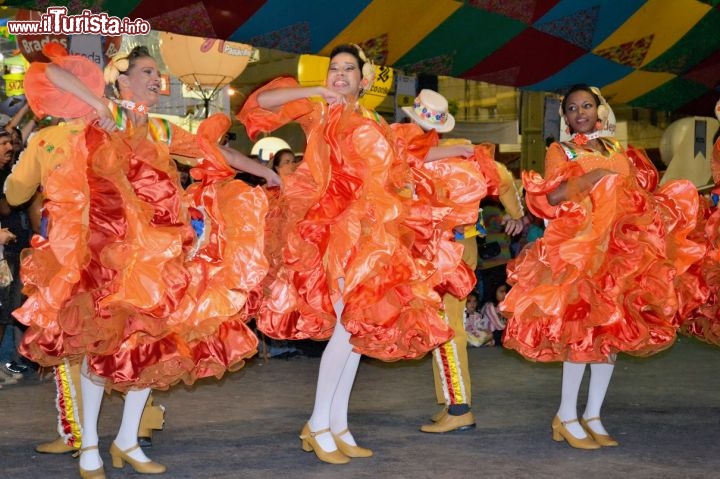 Immagine Ballerine di quadrilhas a Galante vicino a Campina Grande in Brasile (Stato di Paraiba)