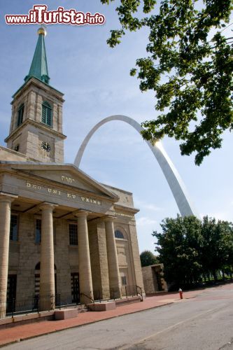 Immagine Basilica di St. Louis e Gateway Arch - © Missouri Division of Tourism