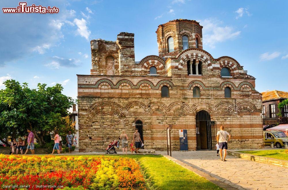 Immagine Bulgaria: la chiesa del Cristo Pantocratore di Nesebăr (Nessebar), ormai sconsacrata, ospita una galleria d'arte - © zefart / Shutterstock.com