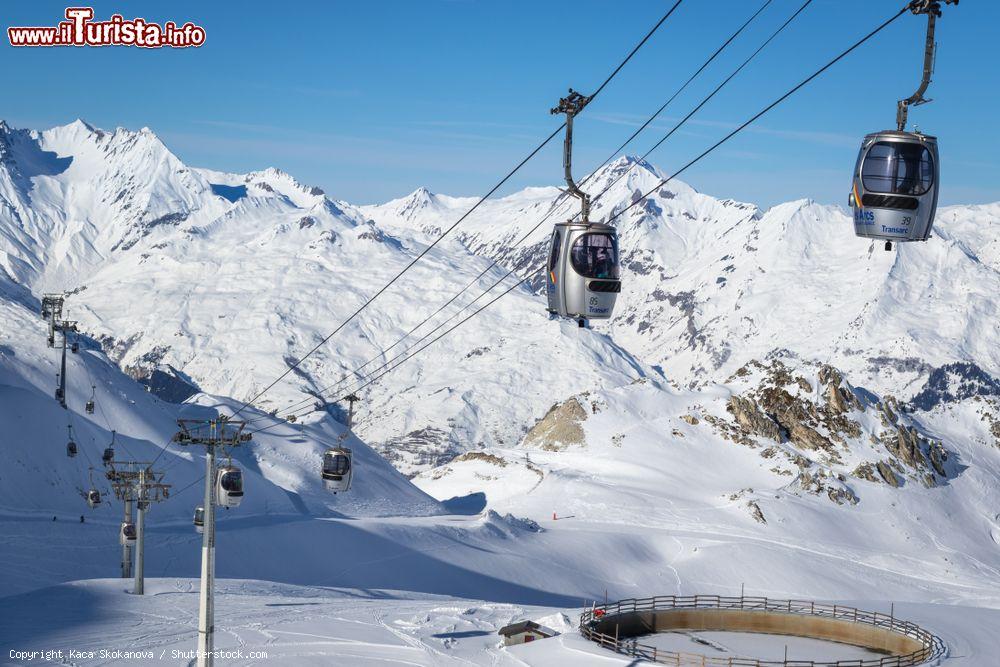 Immagine Cabinovie Transarc nella popolare stazione sciistica di Les Arcs, Savoia, Francia. Les Arcs fa parte della seconda più grande area di sci del mondo chiamata Paradiski - © Kaca Skokanova / Shutterstock.com