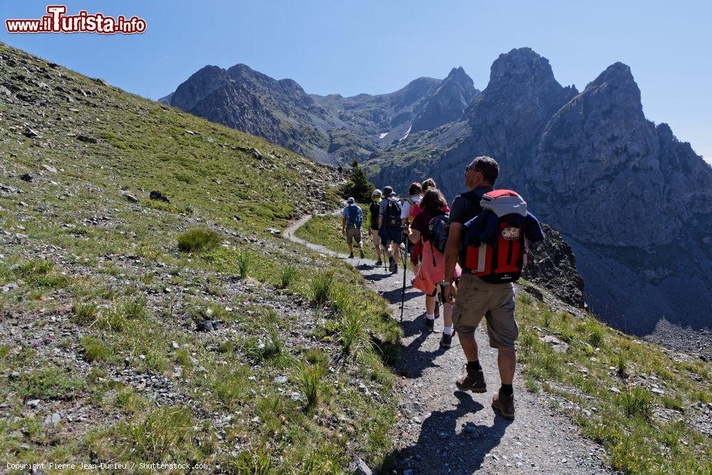 Immagine Camminatori sui sentieri del comprensorio di Chamrousse, Francia - © Pierre Jean Durieu / Shutterstock.com